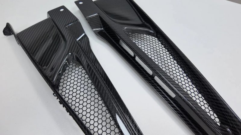 Dry Carbon Fiber Spider Rear Side Vents Aero Bridge Vent Air Bridge Body Kits for  720S Spider